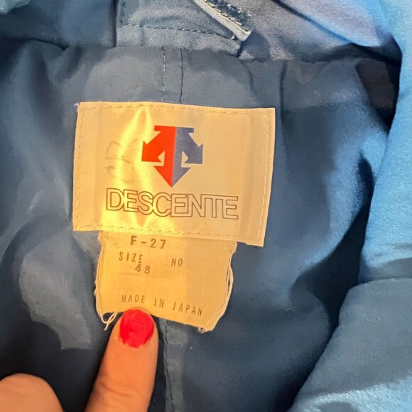 Vintage Descente‎ Womens Ski Jacket Size 48 Light Blue With Red & Black Accents - Picture 3 of 15